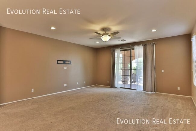 Photo - 3067 E Palmdale Ln