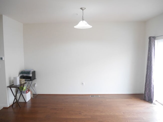 Photo - Beautiful 4-Bedroom Townhouse with Garage, Deck & Community Amenities