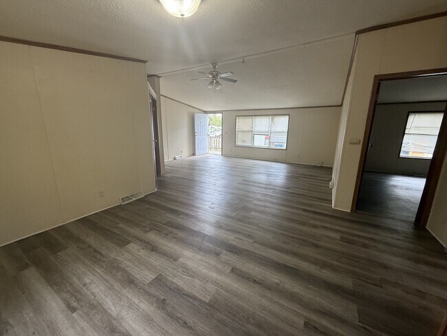 Photo - 4210 Lady Slipper Ln