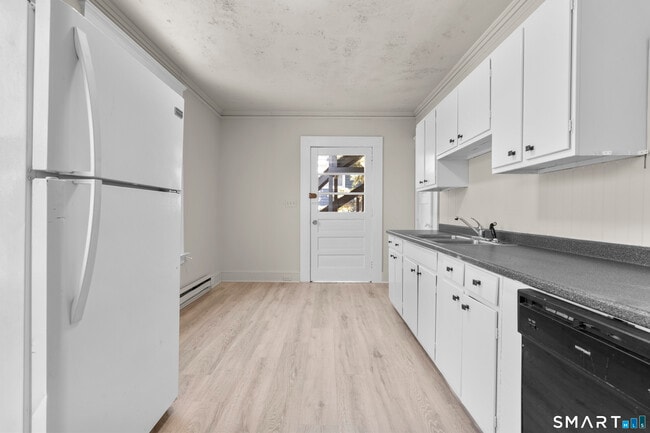 908 Main St Unit 2