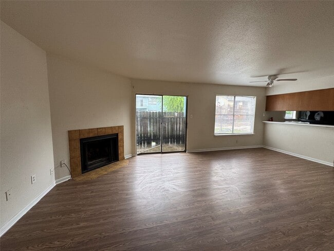 3229 Hirschfield Rd Unidad B
