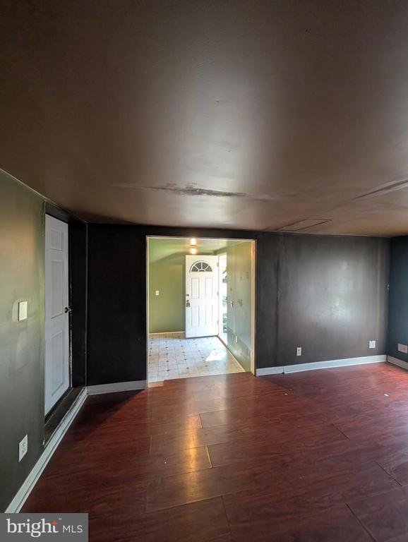 Photo - 202 Market St