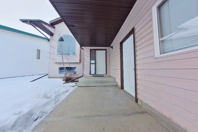 Photo - 8854-8104 104 Ave.