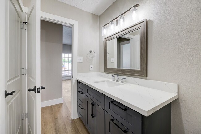 Photo - Lakewood West Apartments