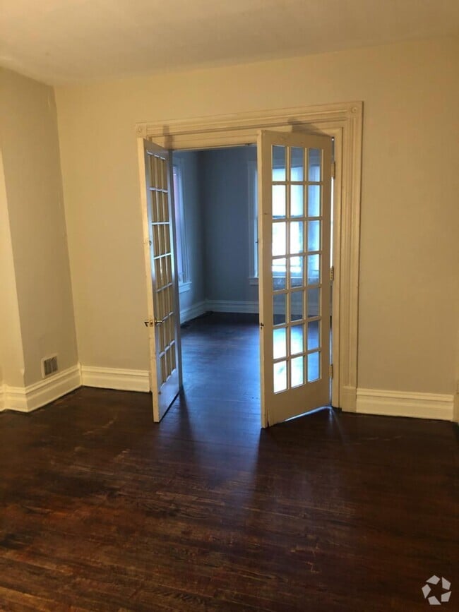 Building Photo - 444 Pawnee St Unit First Floor - Large 1BR Rental