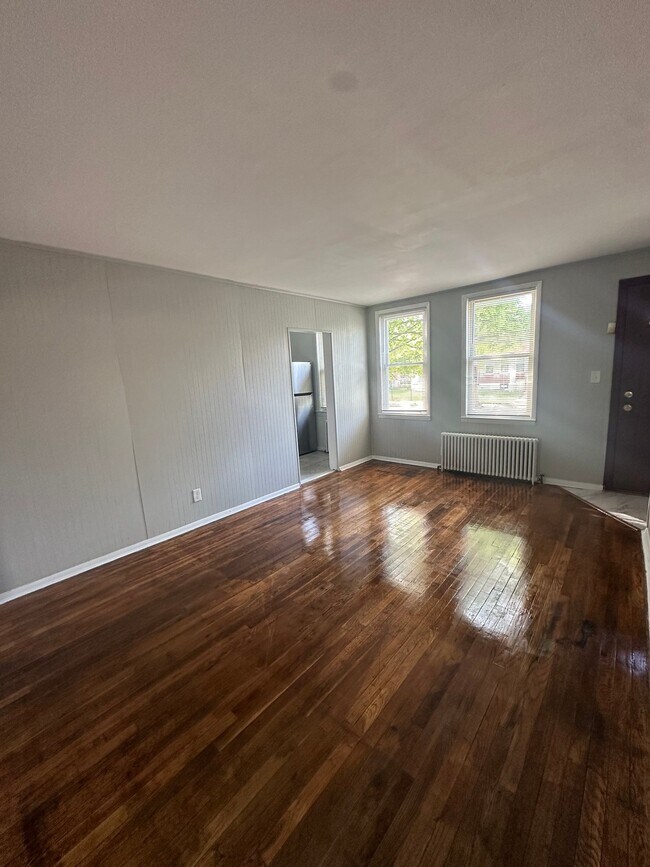 4037 Cedardale Rd