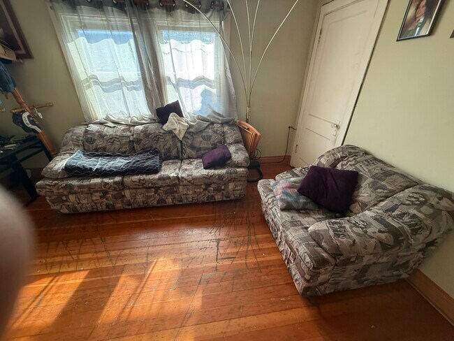 Building Photo - 3439 Harvey Ave Unit #2