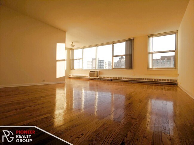 Photo - 5649 N Sheridan Rd Apartments Unit 16
