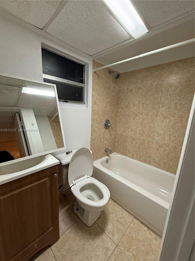 Photo - 700 SW 8th Ave