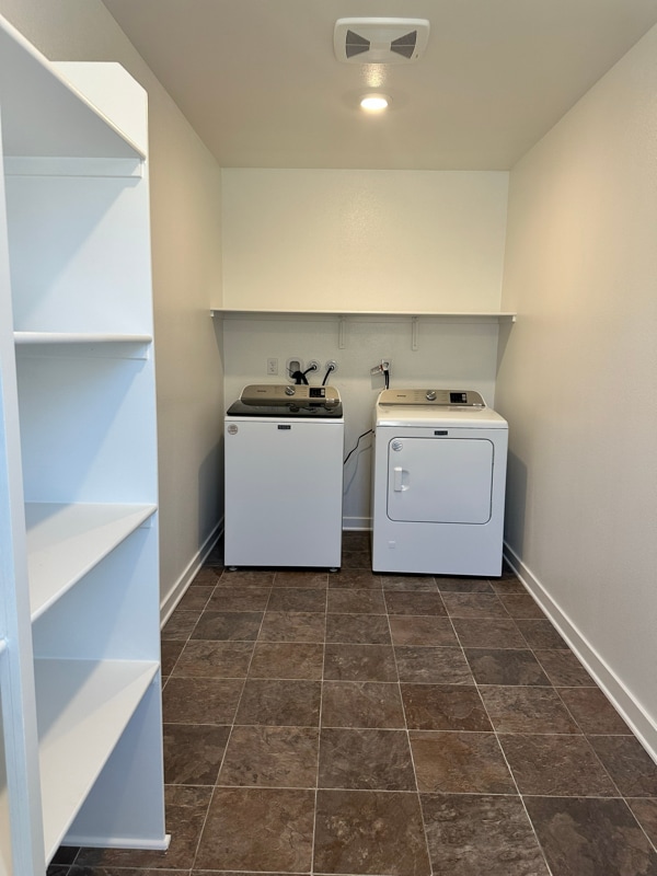 Photo - 2769 Lake Mendoza St