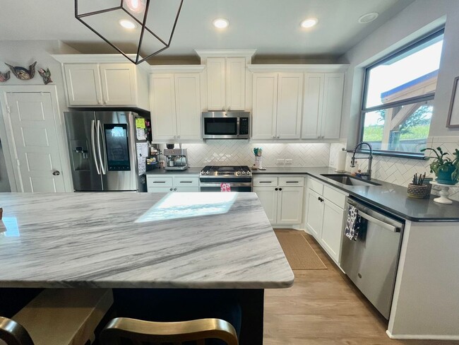 Photo - 14225 Walsh Ave