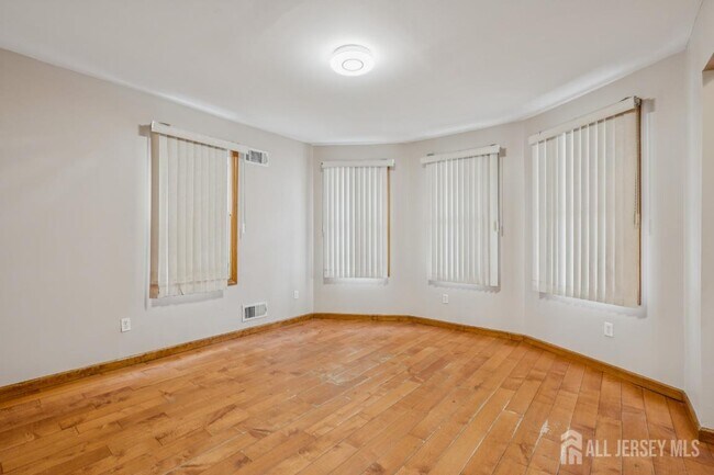 Photo - 399 Park Ave