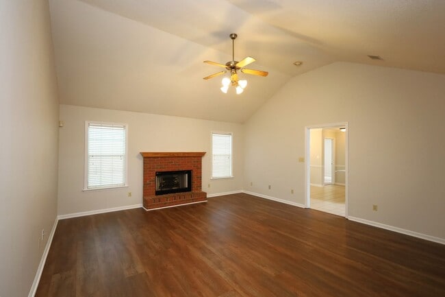 Photo - 4807 Ben Salem Way