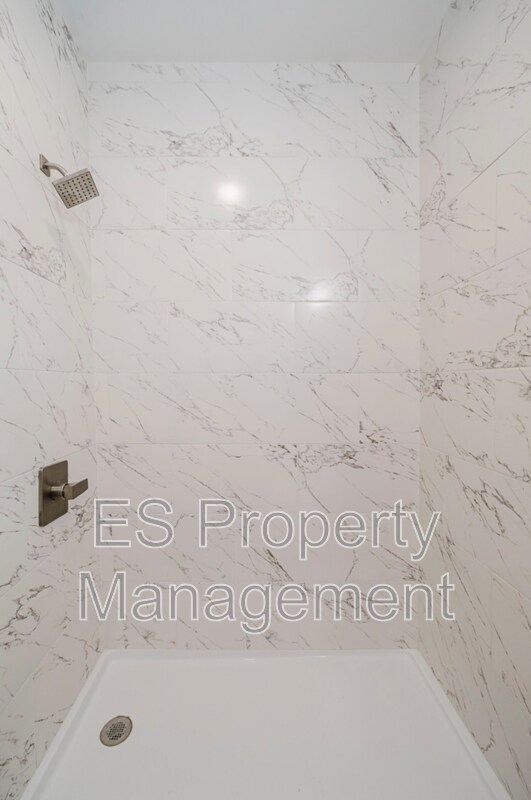 Photo - 1602 Quill St