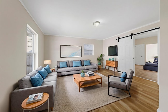 Photo - 204 E 2nd St