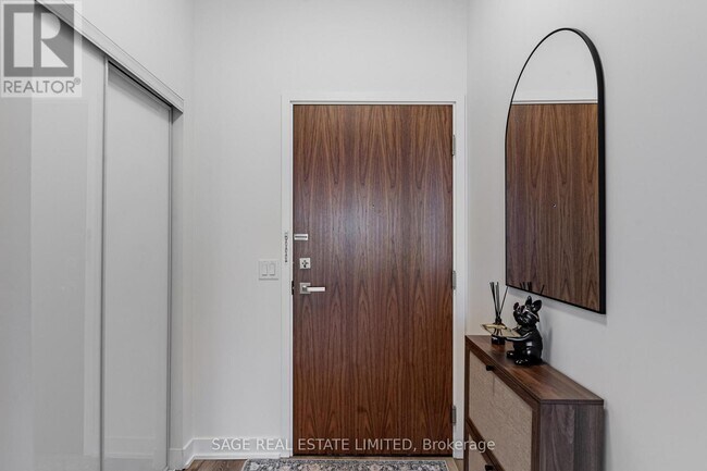 Photo - 30 Baseball Pl Unité 1114