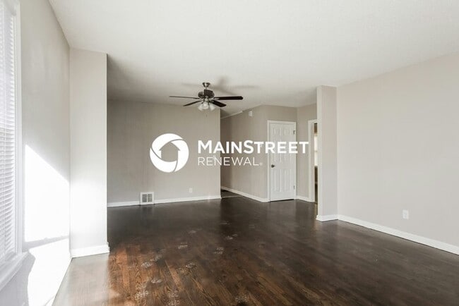 Building Photo - 3 Bedroom Pet-Friendly Home in KANSAS CITY...
