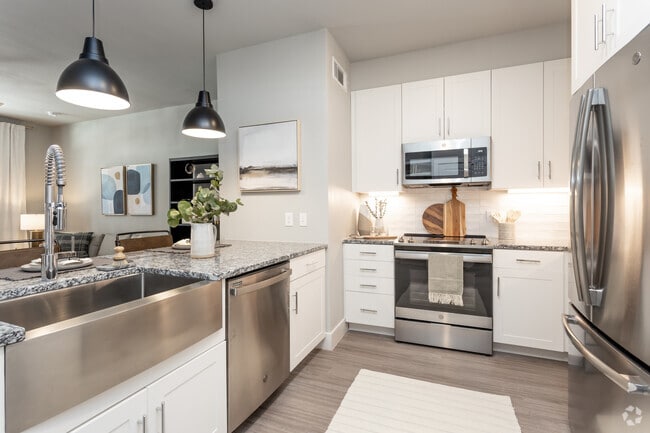 1HAB, 1BA - 728 ft² - View at Belterra