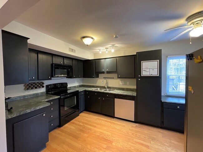 Photo - Spacious and modernized 4 bedroom home ful...