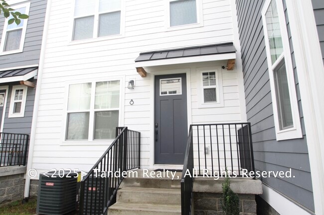 Photo - 105 Duke St