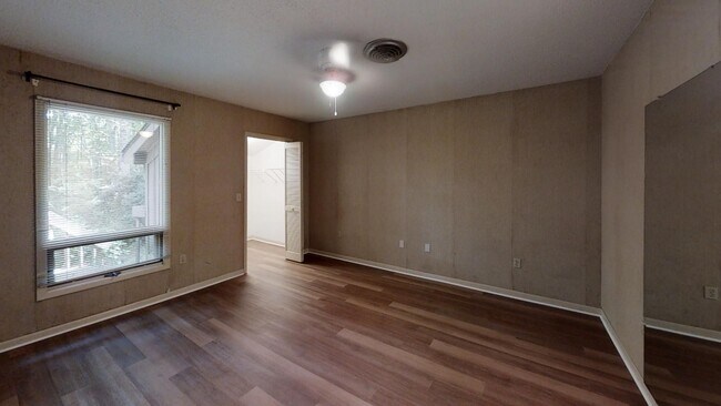 Photo - Hampton 1351-1353 Unit 1353