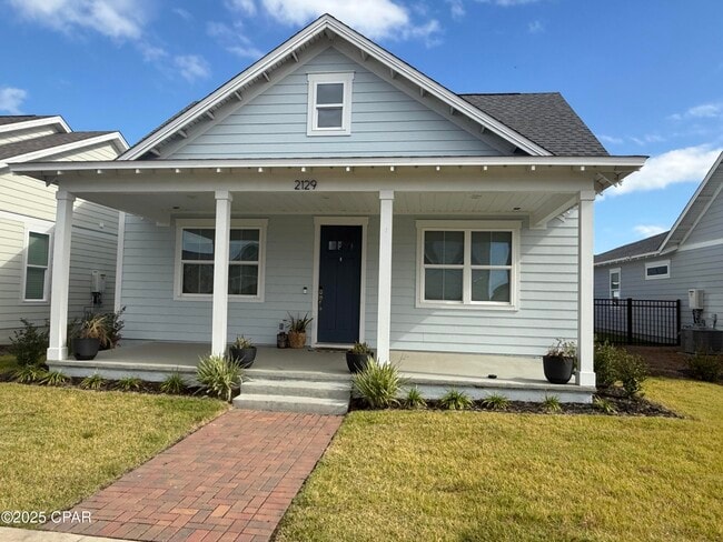 Building Photo - 2129 Sedges Ave