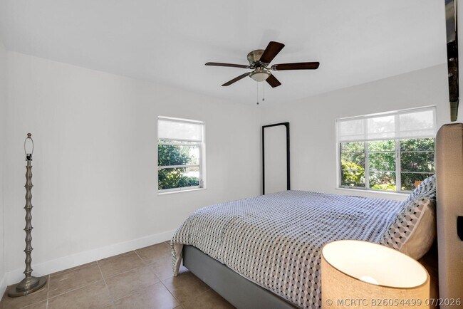 320 Inlet Way Unit 4