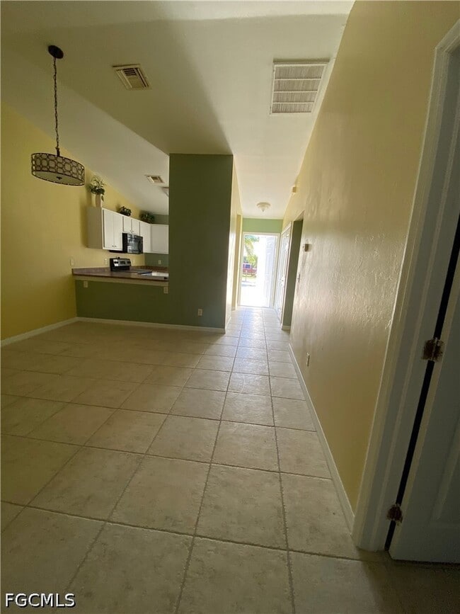 Photo - 5478 Thomas St