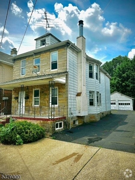 Building Photo - 1760 Winfield St Rental