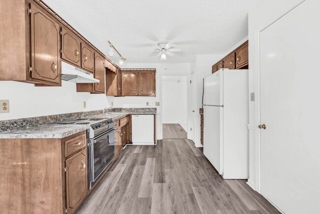 Photo - 522 Eysian Rd