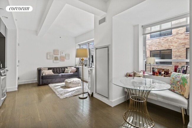Photo - 432 W 52nd St Rental