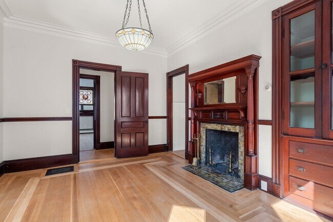 Photo - 14 Adelaide St Unit 1