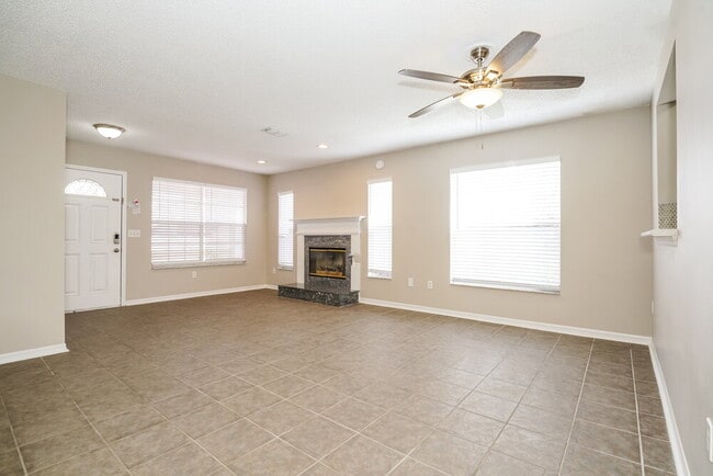 9336 Sonoma Dr