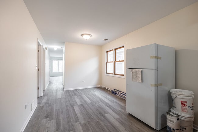 Photo - 6323 W Fullerton Ave Unit 3