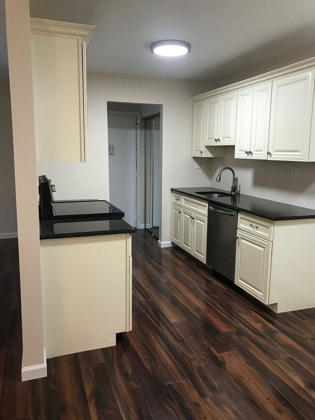 Photo - 34 Meadow Green Cir Unit B