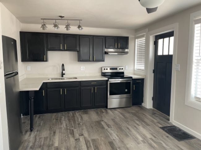 Photo - 925 E McKinley St Unit 103