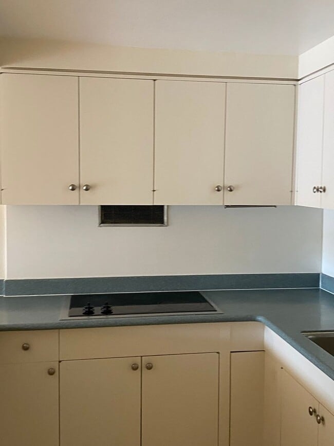 Photo - 2 BD / 2 BA Condo Right Across Ala Moana!