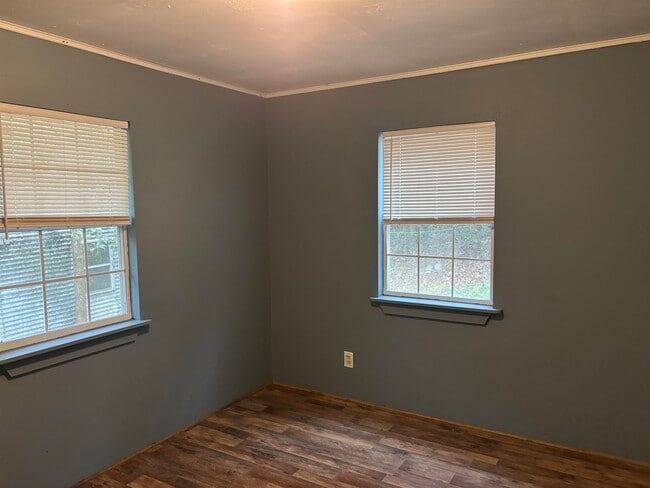 Photo - 2406 Country Club Dr