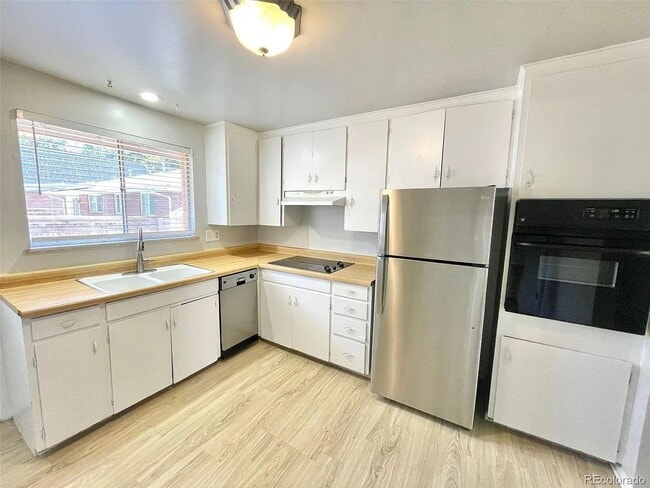 Photo - 6014 S Prince St