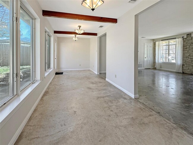 Photo - 4207 Wilshire Pkwy
