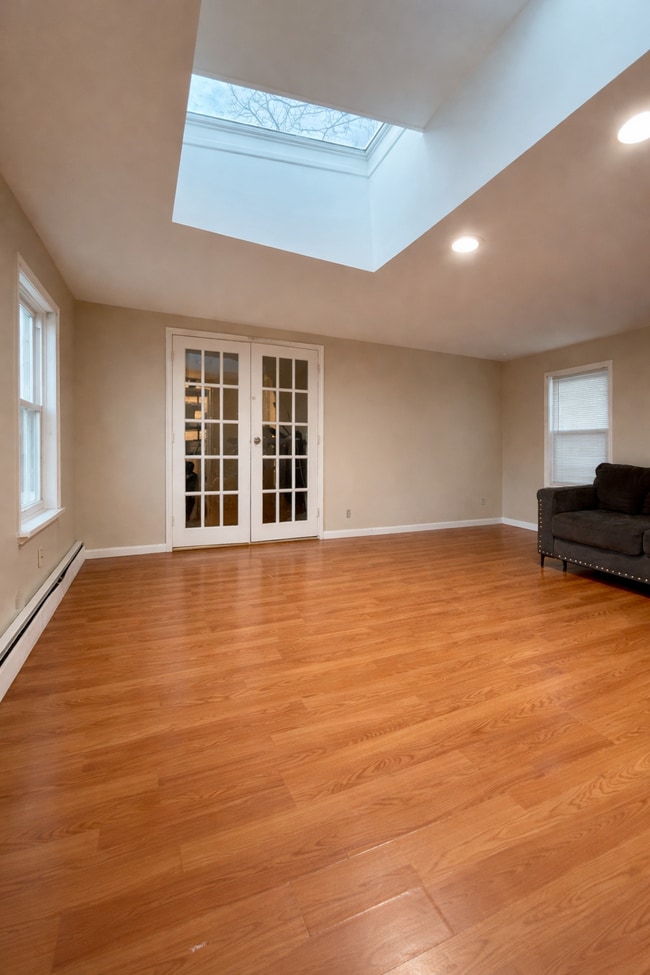 Photo - 3933 James St Unit 2nd Floor