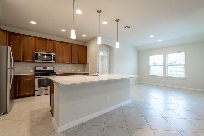 Photo - 16912 Lathrop Ave Casa