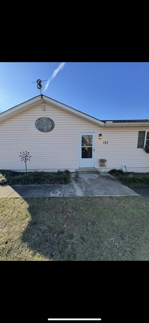 Building Photo - 131 W Wind Dr