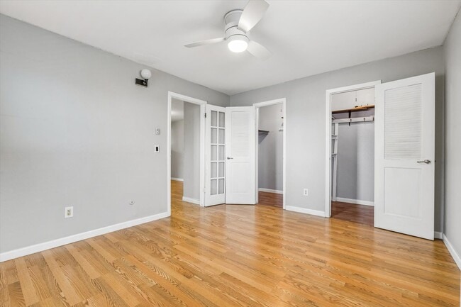 Photo - Wimbledon Condominium
