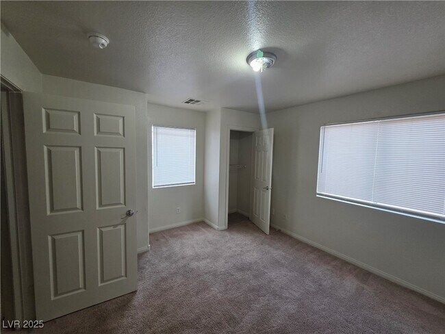 Building Photo - 3608 Tundra Swan St