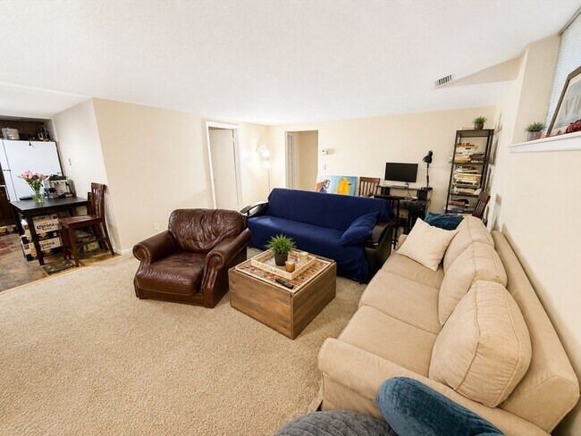 Photo - 7 Lake Shore Ct Unit 2B