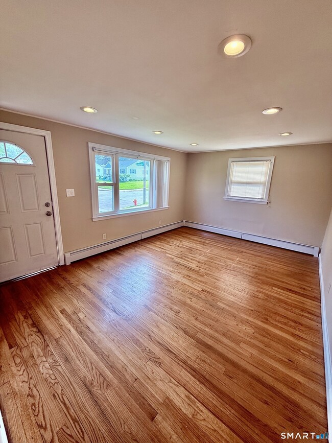 Photo - 44 Haddam St