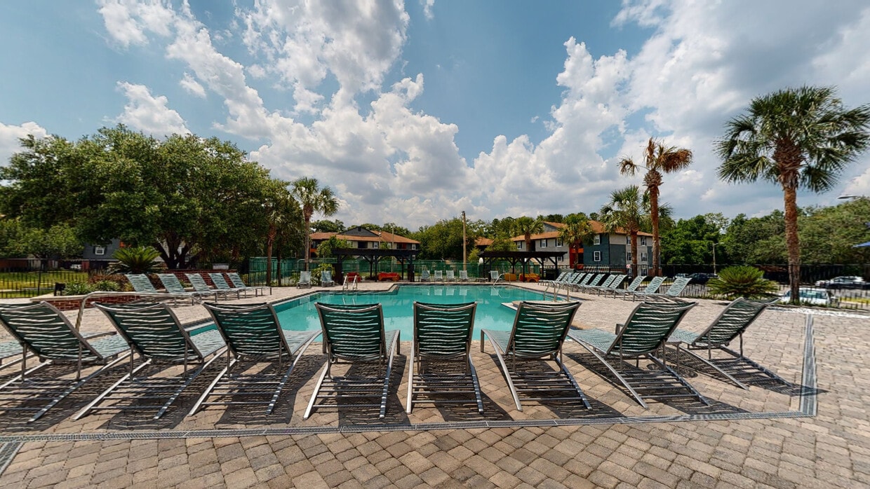 Photo - Lexington Crossing Apartments