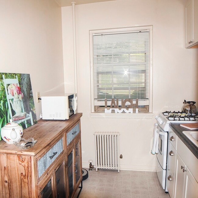 Highland Village Apartments