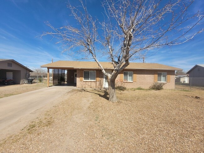 Building Photo - Newly remodeled 3 bedroom, 2 full bath home on large fenced lot.